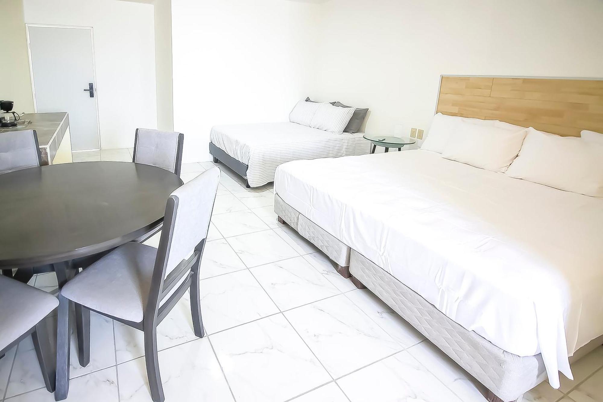 Oyo Hotel Plaza Las Torres, กาโบซานลูกัส ภายนอก รูปภาพ