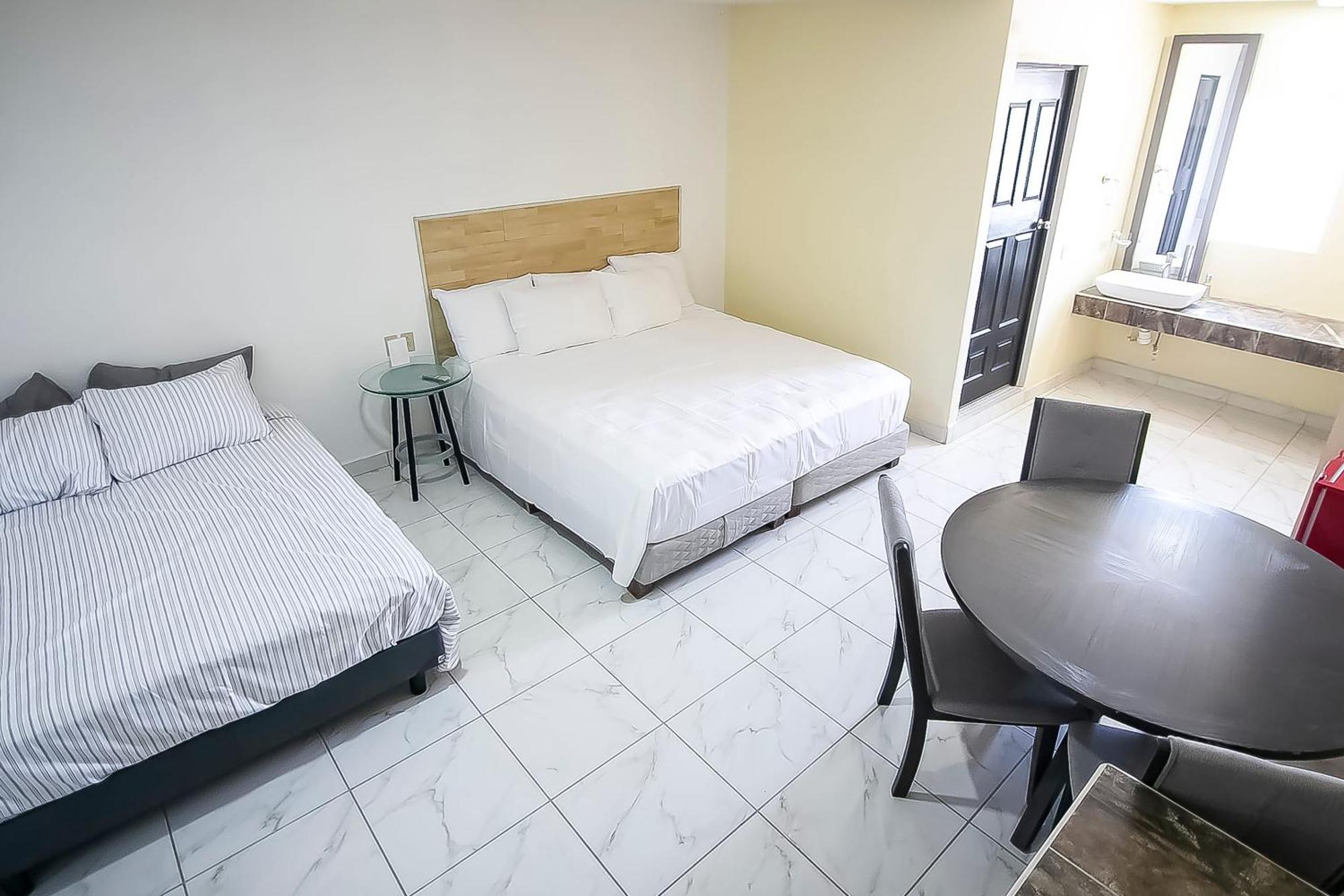 Oyo Hotel Plaza Las Torres, กาโบซานลูกัส ภายนอก รูปภาพ