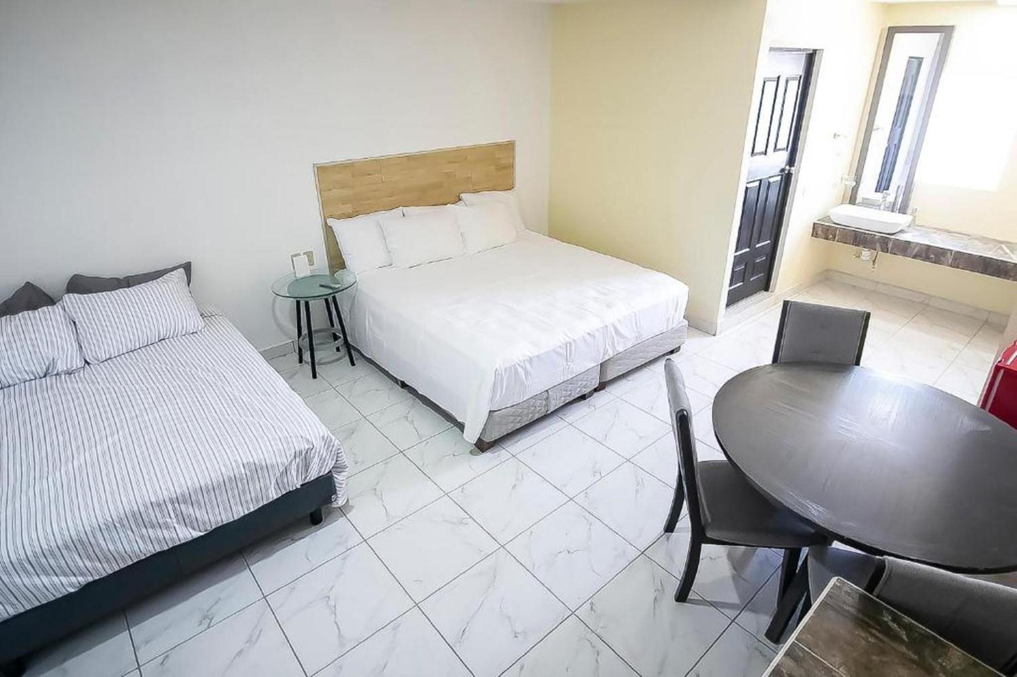 Oyo Hotel Plaza Las Torres, กาโบซานลูกัส ภายนอก รูปภาพ